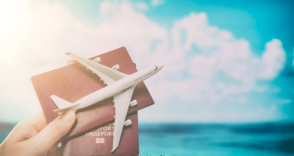 how to avoid travel scams