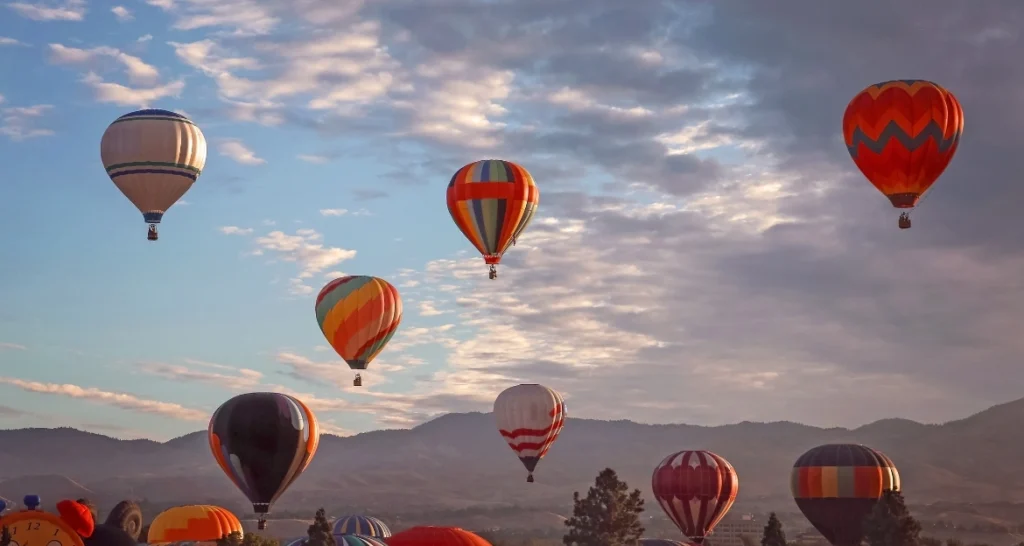  Hot Air Balloon