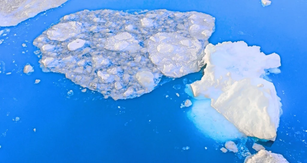 Glacier vs Iceberg