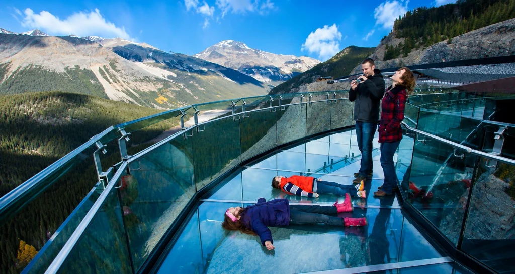 Athabasca Glacier Skywalk  
